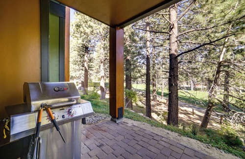 Mammoth Lakes Apartamento | Mammoth Lakes Condo w/ Fireplace: Near Skiing!