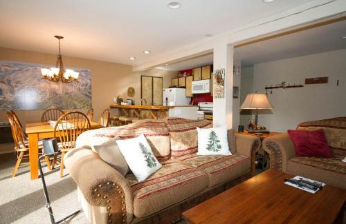 Mammoth Lakes Casa | Mammoth Ski & Racquet Club #082