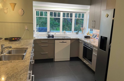 Whangarei Heads Casa | Manaia Willow, an comfortable 3-bedroom house, Taurikura Bay