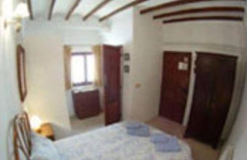 Castell de Castells Casa | Manana Mountain is an enchanting guest house with en-suite rooms.