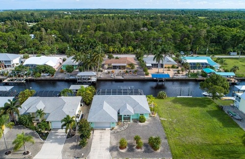 Manatee Bay Casa | Manatee Bay Serenity ​​​​​​Beautifully appointed 3 bedroom 2 bath, waterfront pool home in St. James City, Florida!