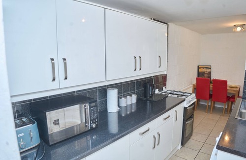 Manchester Casa | Manchester 2 Bedrooms Tv Close To Local Sights