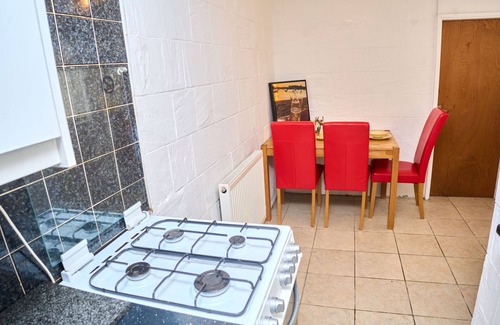 Manchester Casa | Manchester 2 Bedrooms Tv Close To Local Sights