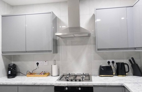 Manchester Casa | Manchester - 3 Bedroom House - Sleeps 5 - Etihcity