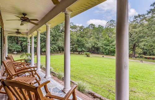Beulah Casa | Mandala House, Sleeps 30, Private 9BR, 8000SF w/ Pool, Jacuzzi and event space