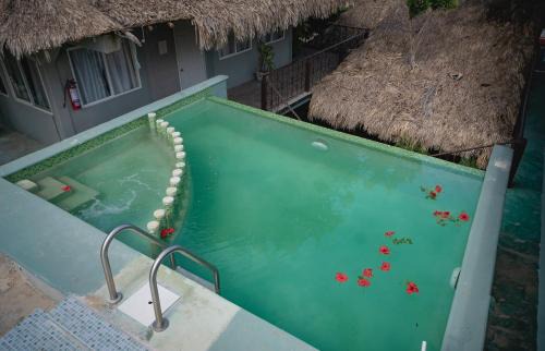 Chiquilá Cama Y Desayuno | Mandala Villas Hotel & "Sarita's Mexican Restaurant