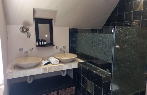 Bloubergstrand Casa | Mandalay Beach B & B