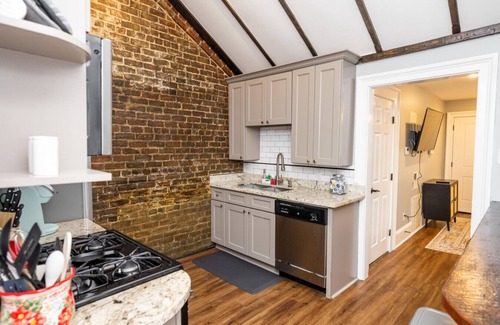 Saint Roch Casa | Mandeville Creole Cottage Upper Historic Getaways