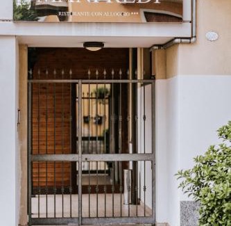 Romentino Casa | Manfredi ristorante con alloggio