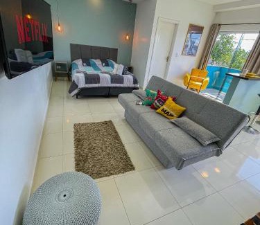 Itanhaem Apartamento | Mangata Loft - Requinte e Conforto para Lazer ou Trabalho