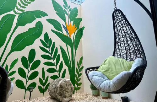 Jimenez Apartamento | Mangle 13 Modern Apartments-Rooftop pool, close to Ferry