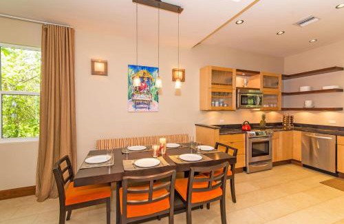 West Bay Casa | Mango Cottage - Micro-Resort in West Bay
