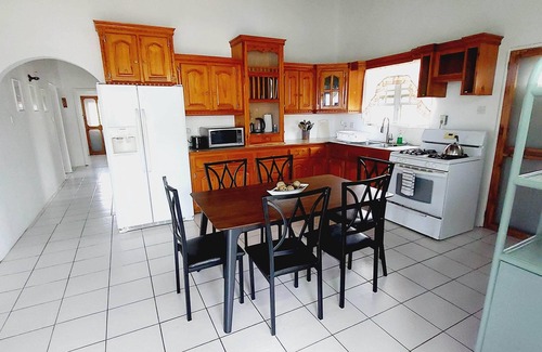 Newcastle Casa | Mango Delight - 3 bedroom Caribbean Vacation Home