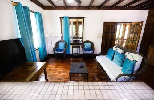 Isla de Utila Hotel | Mango Inn Resort