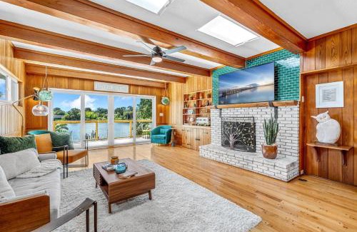 Tropic Casa | Mango Shores