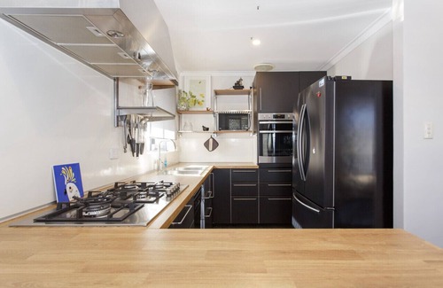 Beaconsfield Casa | Mango Tree Place - 3 bedroom House