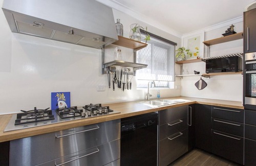 Beaconsfield Casa | Mango Tree Place - 3 bedroom House