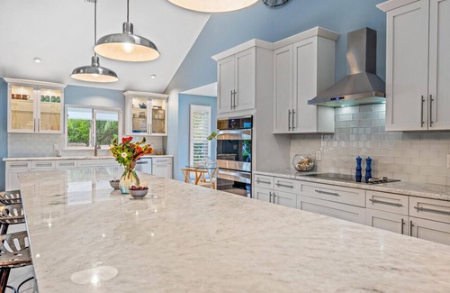Tequesta Casa | Mangrove Cove - Waterfront on the Lox! Heated Pool, Putt-Putt, Kayaks