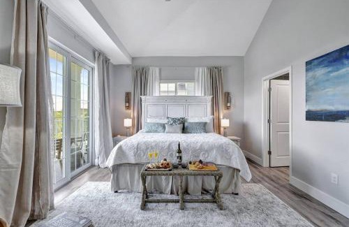 Ruskin Casa | Mangrove Magic in Little Harbor Resort & Marina
