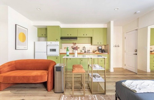 El Porto Apartamento | Manhattan Beach Retreat - Patio & Parking Steps Away