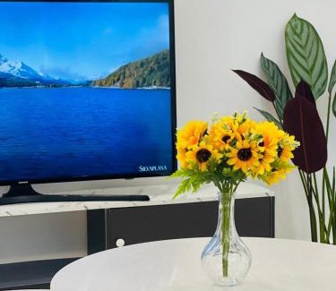Tebrau Apartamento | Manhattan, Mount Austin by Antlerzone
