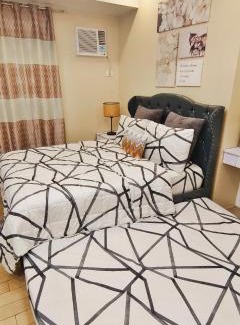 Socorro Apartamento | Manhattan Plaza tower 2 with Balcony, mini karaoke, Pool, Can Cook