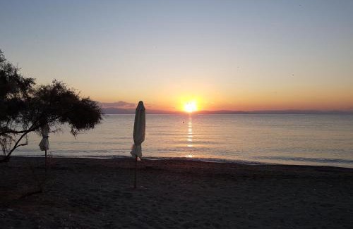 Karvelas Villa | MANI Kamares Beach House