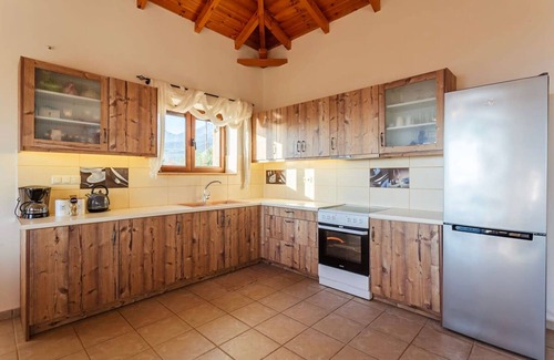 Lefktron Apartamento | Mani Panoramic Seaviews - Luxury Summer Haven