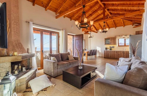 Lefktron Apartamento | Mani Panoramic Seaviews - Luxury Summer Haven