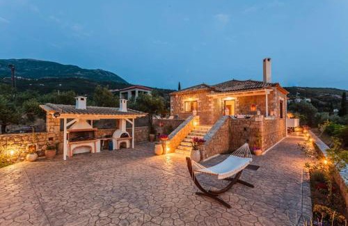 Riglia Casa | Mani's Aura Seaside - Paradise Villa With Garden