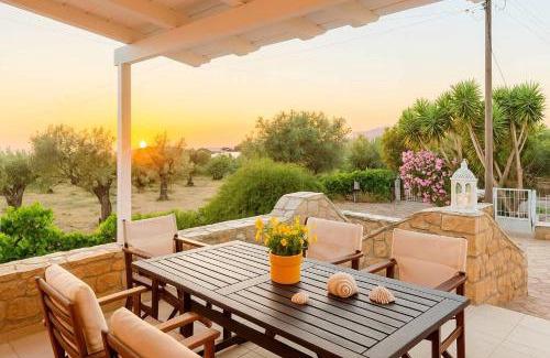 Riglia Casa | Mani's Aura Seaside - Paradise Villa With Garden
