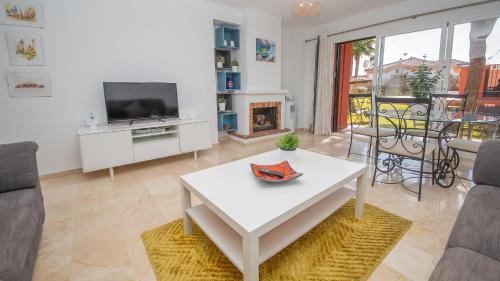Puerto de la Duquesa Apartamento | Manilva Gardens F A2