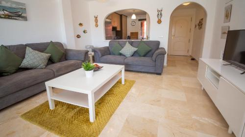 Puerto de la Duquesa Apartamento | Manilva Gardens F A2