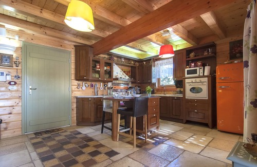 Dhrafi Villa | Chalet Manina con piscina
