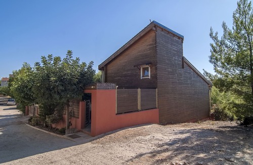 Dhrafi Villa | Chalet Manina con piscina
