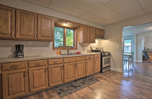 Manistee Casa | Manistee House < 1 Mile from Lake Michigan!