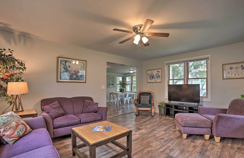 Manistee Casa | Manistee House < 1 Mile from Lake Michigan!