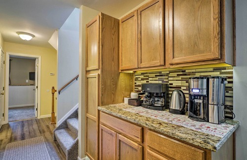 Manitou Springs Cabaña | Manitou Springs Home - 2 Mi to Garden of the Gods!