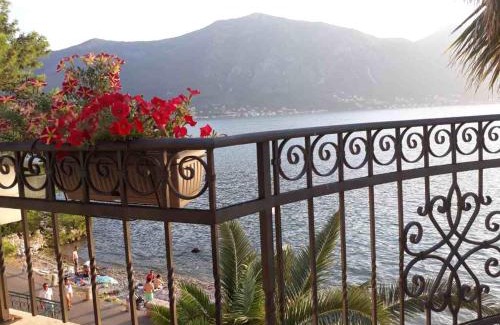 Dobrota Apartamento | Maniva penthouse by the sea