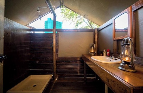 Maun Cabina | Mankwe Camping