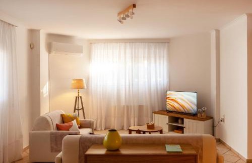 Kropia Apartamento | Manolia house near beach