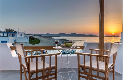 Milos Casa | Manolis And Filio Home -By The Sea
