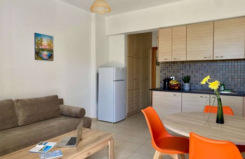 Agios Vasileios Hotel | Manolis Apartments