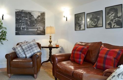 Crediton Casa | Manor Cottage