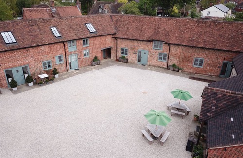 Thatcham Cabaña | Manor Farm Courtyard Cottages