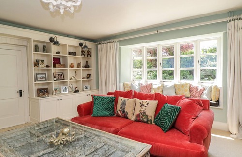 Wraxall Cabaña | MANOR FARM HOUSE, pet friendly, character holiday cottage in Failand