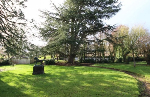 L'Aigle Cabaña | Casa señorial con gran parque, cerca del centro, ideal para grupos