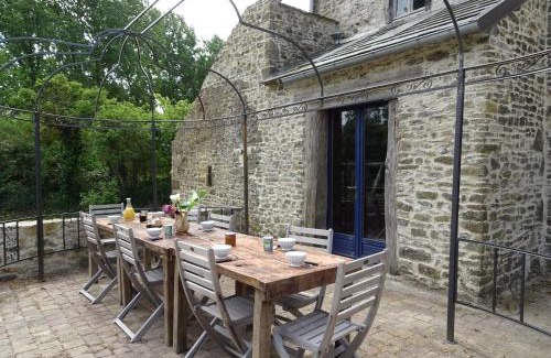 Saint-Lo-d'Ourville Casa | Manor in Cotentin with Historic Charm