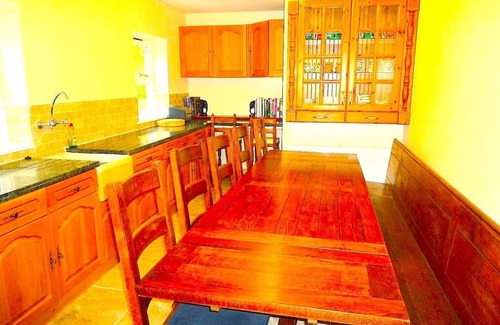 Ventnor Casa | MANO EN LA COSTA CON PISCINA, PISTA DE TENIS, SALA DE JUEGOS GRANDES + BAR, VISTAS AL MAR