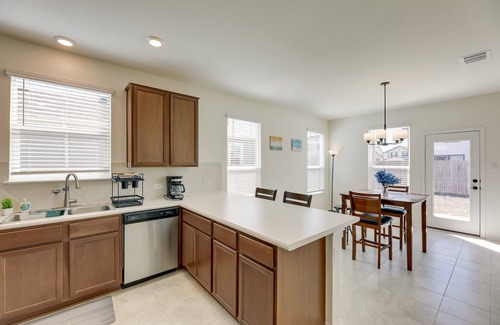 Manor Casa | Manor Vacation Rental w/ Yard: 17 Mi to Austin!